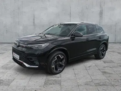 Neu VW Tiguan R-line 150 PS (110 kW) 2026 Schwarz SUV
