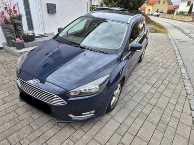 Second-hand Ford Focus Titanium 150 CP (110 kW) 2016 Albastru Break