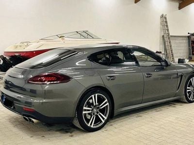 Porsche Panamera 4S