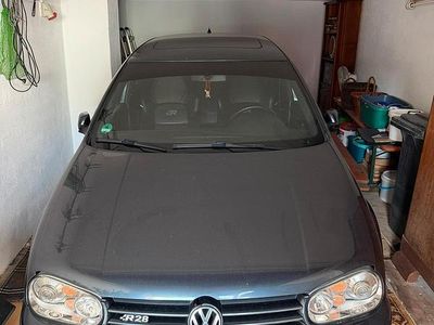Grau Gebraucht 2000 VW Golf IV Kleinwagen | 6.399 € (Etwas zu teuer)