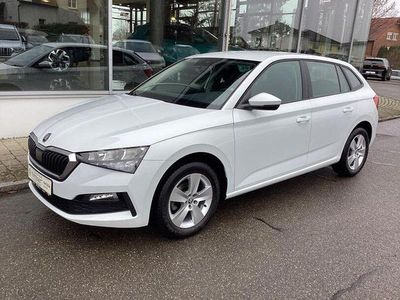 Gebraucht Skoda Scala Cool Plus 110 PS (80 kW) 2021 Weiss Kleinwagen