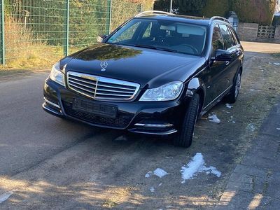 Gebraucht Mercedes C180 156 PS (114 kW) 2011 Schwarz Kombi