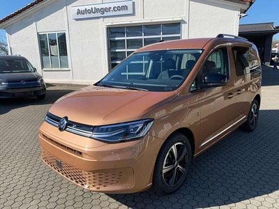 Neu VW Caddy Style 122 PS (89 kW) 2025 Copper bronze Van / Kleinbus