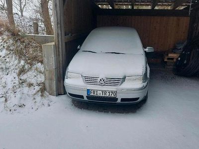 Silber Gebraucht 2001 VW Bora Limousine | 1.500 €