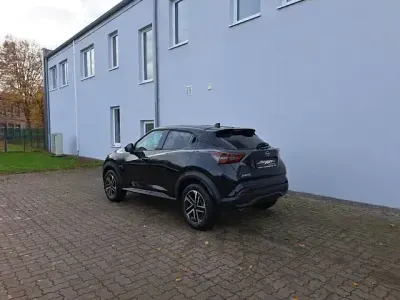 Neu Nissan Juke N-Connecta 114 PS (83 kW) 2025 Schwarz SUV