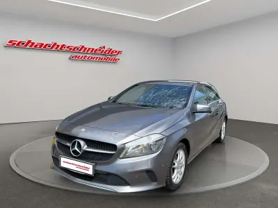 Gebraucht Mercedes A180 Style 109 PS (80 kW) 2016 Mountaingrau  met. Kleinwagen