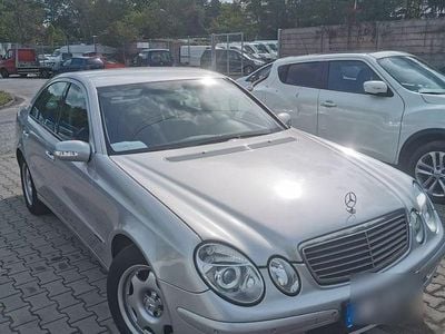 Mercedes E240