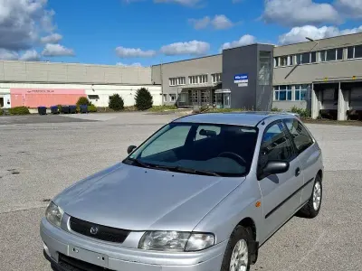 Usata Mazda 323