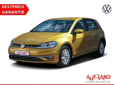 Gebraucht VW Golf VII Comfortline 125 PS (91 kW) 2017 Gelb Limousine