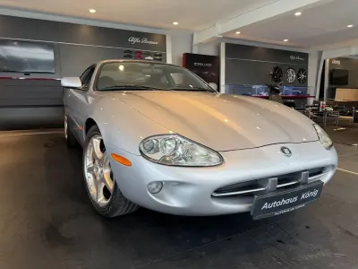 Gebraucht Jaguar XK8 284 PS (208 kW) 2000 Silber Coupé