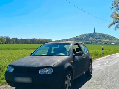 Gebraucht VW Golf IV 75 PS (55 kW) 1999 Schwarz Kleinwagen