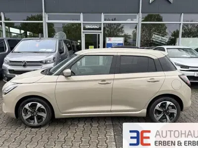 Neu Suzuki Swift Comfort+ 83 PS (61 kW) 2026 Beige Kleinwagen