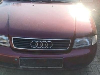 Gebraucht Audi A4 101 PS (74 kW) 1997 Rot Limousine