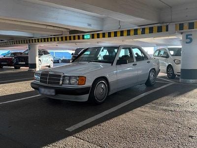 Usata Mercedes 190 118 CV (86 kW) 1989 Bianco Berlina