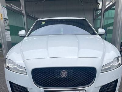 Second-hand Jaguar XF 300 CP (220 kW) 2019 Alb Berlinǎ