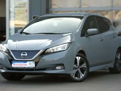 Gebraucht Nissan Leaf Tekna 110 kW (150 PS) 2021 Ceramic grey Kleinwagen
