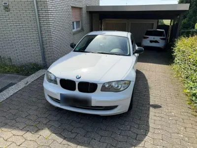 Gebraucht BMW 116 Sport Line 122 PS (89 kW) 2011 Weiß Kleinwagen
