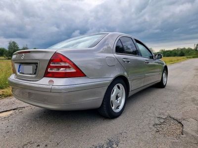 Mercedes C240