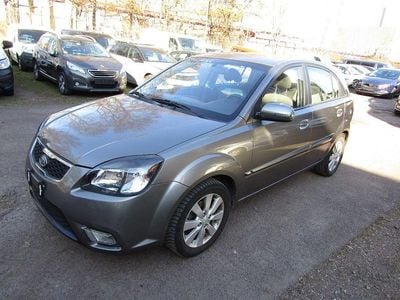 Gebraucht Kia Rio Spirit 75 PS (55 kW) 2010 Silber Limousine