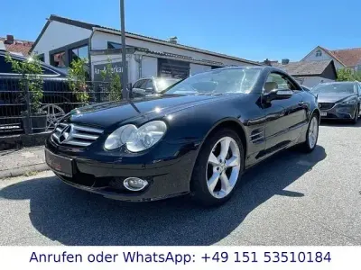 Begagnad Mercedes SL500 388 HK (285 kW) 2006 Svart Cab
