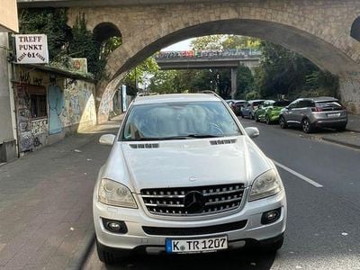 Mercedes ML320