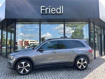 Gebraucht Mercedes GLB200 Night 150 PS (110 kW) 2025 Grau SUV