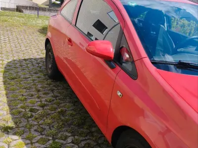Gebraucht Opel Corsa 85 PS (62 kW) 2009 Rot Kleinwagen