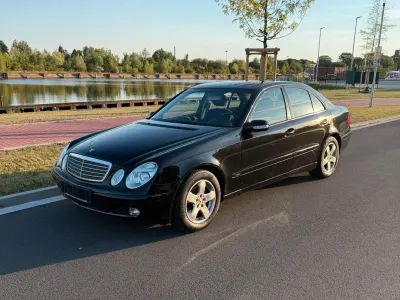Gebraucht Mercedes E200 Classic 163 PS (119 kW) 2004 Schwarz Limousine