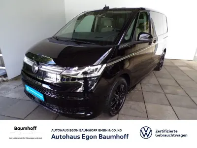 Gebraucht VW T7 Style 150 PS (110 kW) 2024 Deep black perleffekt Van