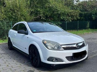Opel Astra GTC
