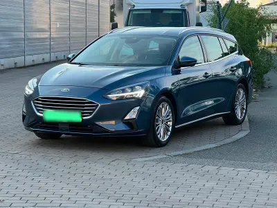 Gebraucht Ford Focus Titanium 120 PS (88 kW) 2020 Blau Kombi