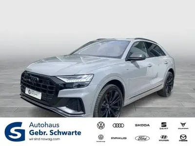 Gebraucht Audi Q8 Competition 286 PS (210 kW) 2023 Nardograu SUV