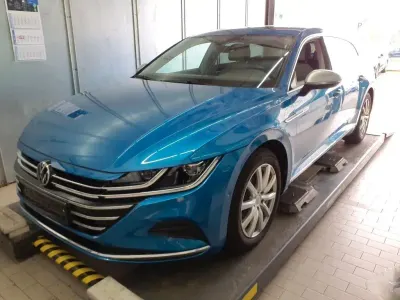 Gebraucht VW Arteon Elegance 190 PS (139 kW) 2023 Blau Kombi