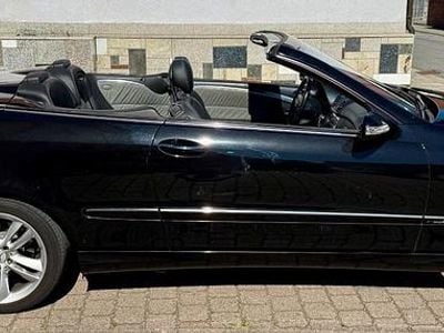 Usata Mercedes CLK320 218 CV (160 kW) 2004 Nero Cabrio