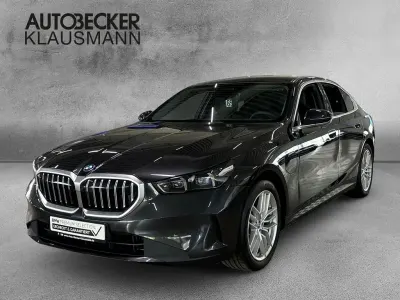 Gebraucht BMW 530e Comfort Edition 299 PS (219 kW) 2025 Grau Limousine