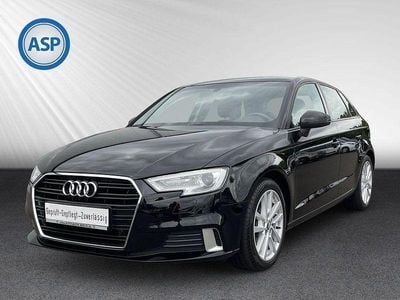 Schwarz (brillantschwarz) Gebraucht 2020 Audi A3 Sport Limousine | 21.950 € (Guter Preis)