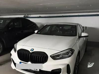 Gebraucht BMW 118 M Sport 136 PS (100 kW) 2023 Weiß Limousine