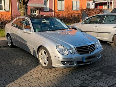 Second-hand Mercedes E200 184 CP (135 kW) 2008 Argintiu Berlinǎ
