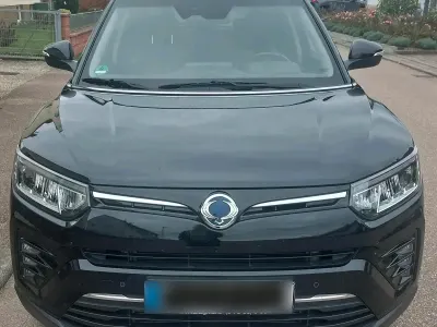 Usata SsangYong Tivoli 163 CV (119 kW) 2023 Nero SUV