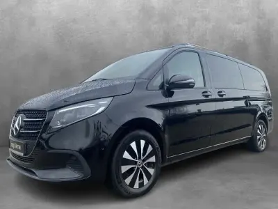 Gebraucht Mercedes V220 Style 163 PS (119 kW) 2024 Obsidianschwarz metallic Van / Kleinbus