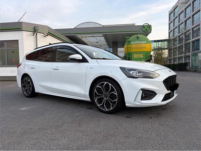Second-hand Ford Focus ST-Line 150 CP (110 kW) 2020 Alb Break