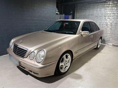 Gebraucht Mercedes E280 Avantgarde 204 PS (150 kW) 2000 Beige Limousine