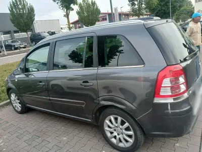 Gebraucht Opel Zafira 116 PS (85 kW) 2008 Grau Van / Kleinbus