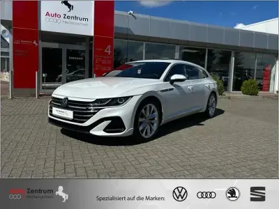 Gebraucht VW Arteon R-line 190 PS (139 kW) 2023 Oryx white motherofpearl eff Kombi