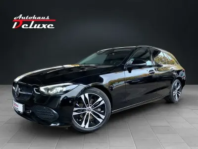 Gebraucht Mercedes C200 Avantgarde 163 PS (119 kW) 2022 Schwarz/baltic black Kombi