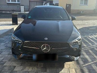 Gebraucht Mercedes CLA200 Shooting Brake 163 PS (119 kW) 2024 Schwarz Kombi