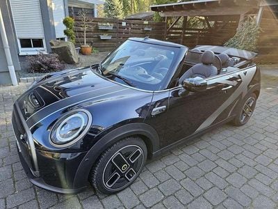 Gebraucht Mini Cooper SE Cabriolet 135 kW (184 PS) 2023 Schwarz Cabrio