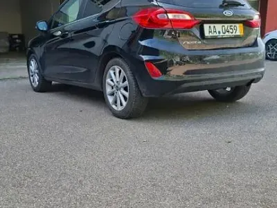 Second-hand Ford Fiesta Titanium 125 CP (91 kW) 2017 Negru Hatchback