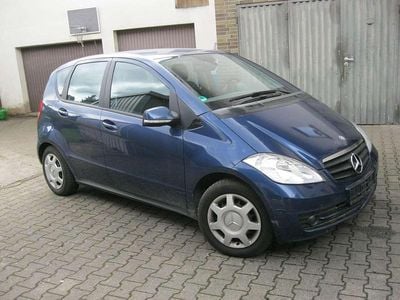 Gebraucht Mercedes A160 95 PS (69 kW) 2012 Blau Limousine