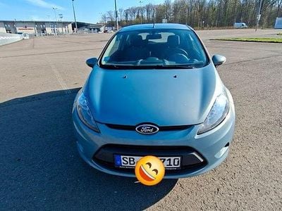 Gebraucht Ford Fiesta Ambiente 82 PS (60 kW) 2009 Blau Kleinwagen